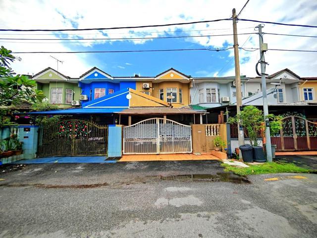 Terraced House for sale in Langat, Selangor