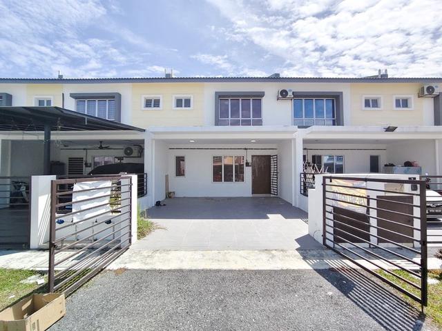 Terraced House for sale in Tanjong Sepat, Selangor