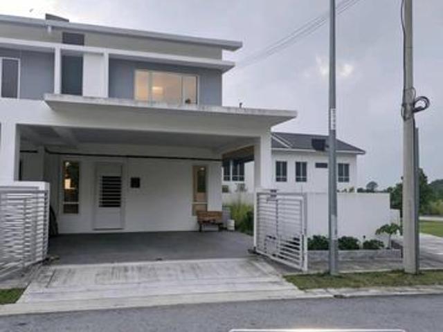 Terraced House for sale in Sendayan Village, Negeri Sembilan