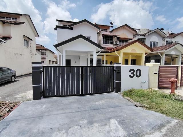 Terraced House for sale in Malaka
