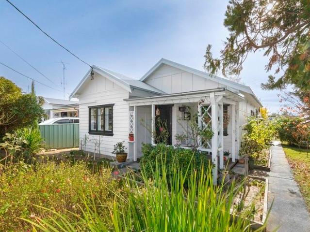 House for sale in Queanbeyan