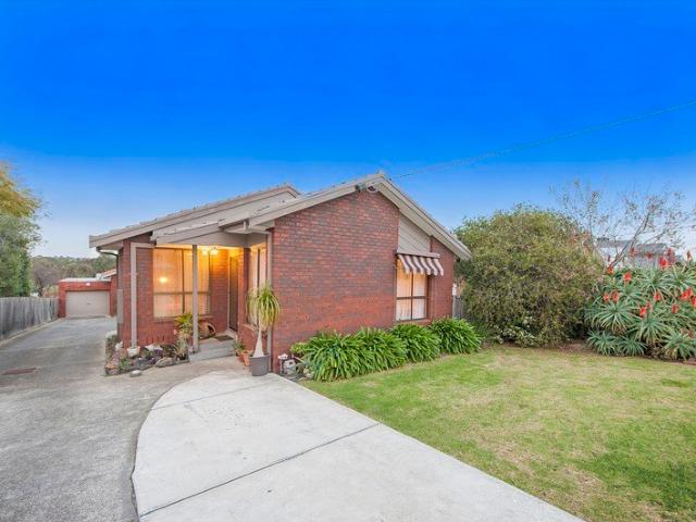 Townhouse for sale in Reservoir, Melbourne