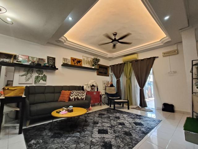 Terraced House for sale in Tanjong Sepat, Selangor