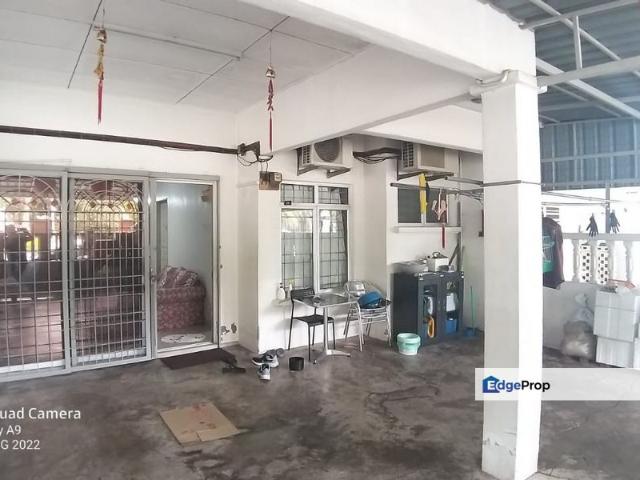 House for sale in Malaka