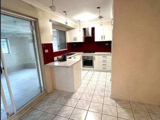 House for rent in Oakhurst, Sydney