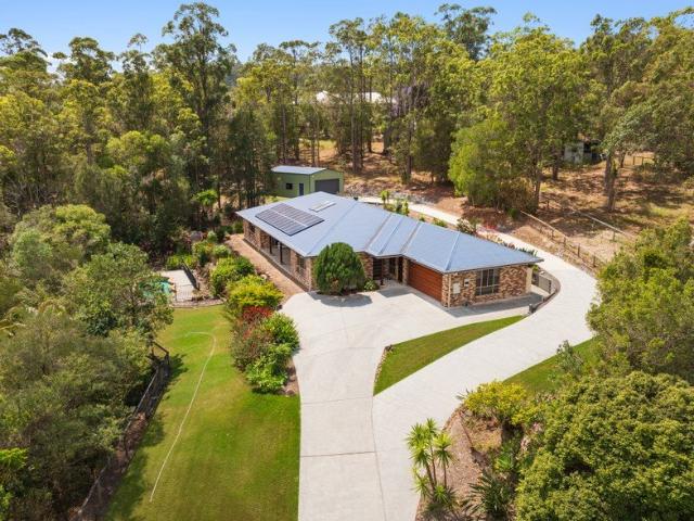Cottage for sale in Maudsland, Gold Coast City