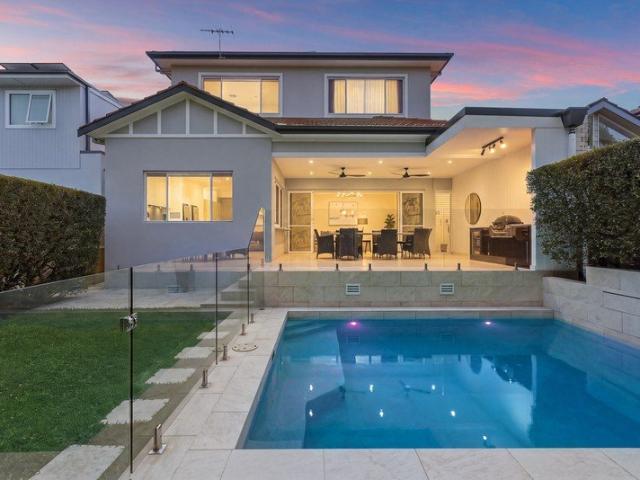House for sale in Lower North Shore, Sydney