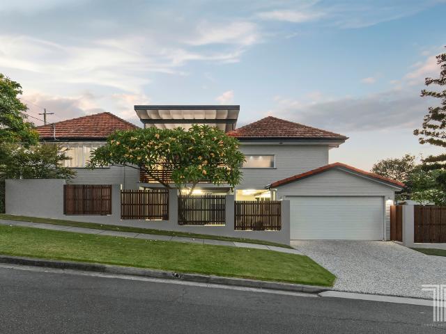 House for sale in Camp Hill, Greater Brisbane