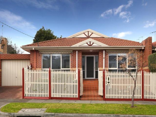Townhouse for rent in Camerons Creek, Victoria