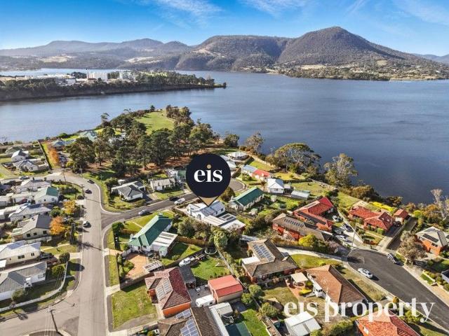 House for sale in Claremont