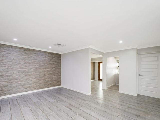 House for rent in Champion Lakes, Western Australia