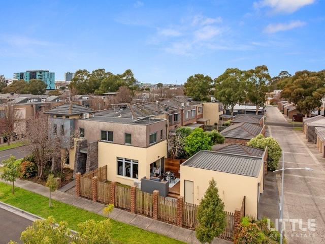 Townhouse for sale in Camerons Creek, Victoria