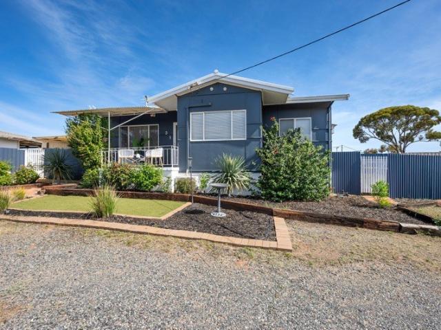 House for sale in Kambalda East