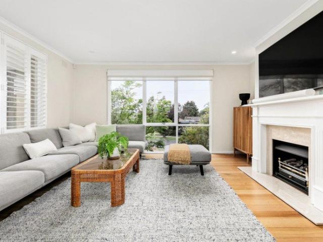 House for rent in Gladstone Park, Melbourne