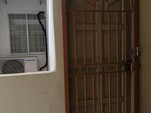 Flat for sale in Shah Alam, Petaling