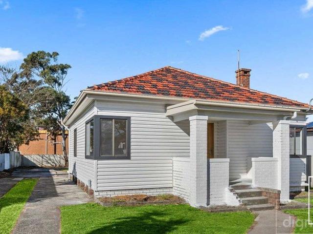 House for rent in Wollongong West, New South Wales