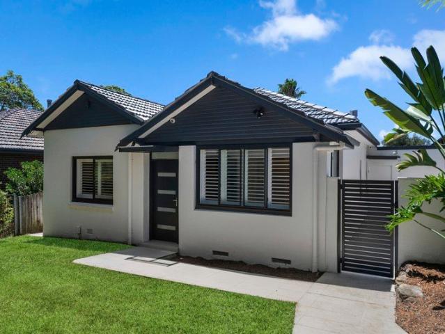 House for sale in Lower North Shore, Sydney