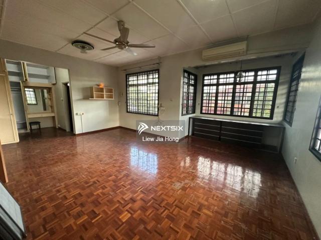 Residential House for sale in Petaling, Damansara Damai