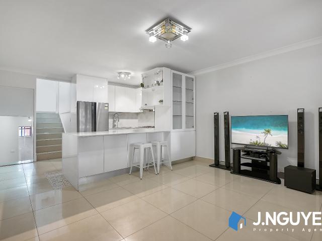 Townhouse for sale in Sydney, New South Wales