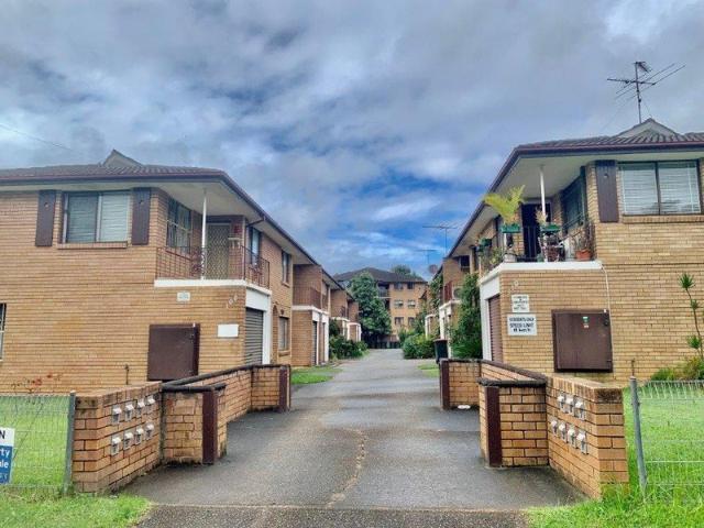 Townhouse for rent in Carramar, Sydney