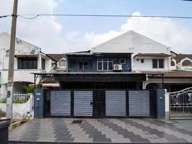 Terraced House for sale in Langat, Selangor