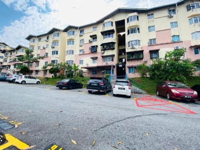 Apartment for sale in Petaling, Damansara Damai