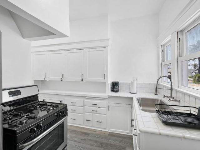 Room for rent in Canoga Park, California
