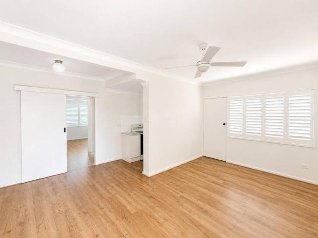 House for rent in Wollongong West, New South Wales