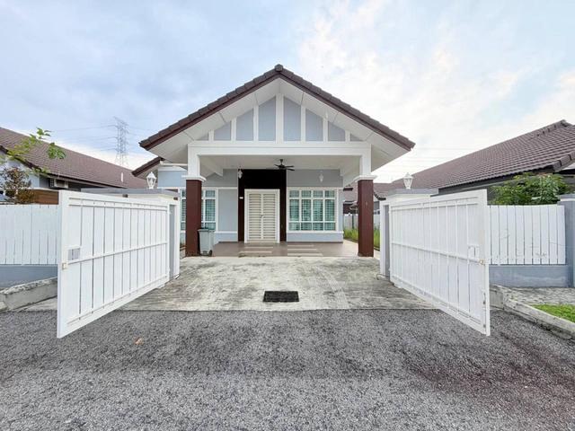 Bungalow for sale in Sendayan Village, Negeri Sembilan