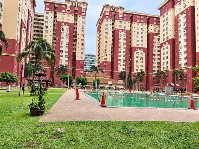 Apartment for sale in Petaling Jaya, Petaling