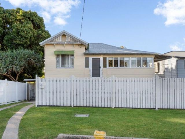 House for sale in Berserker