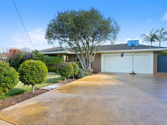 House for sale in Drouin