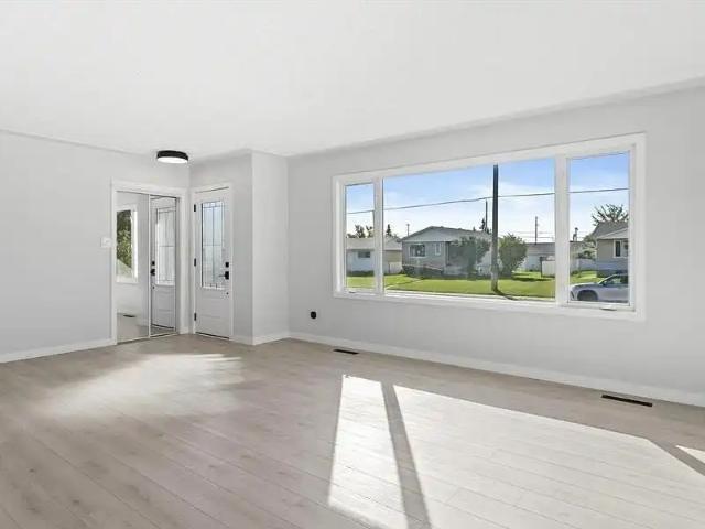 Apartment for rent in Wedgewood, Alberta