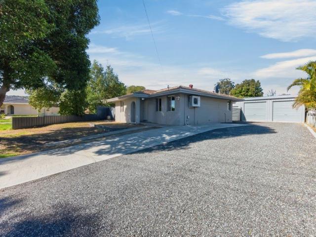 House for rent in Forrestfield, Western Australia