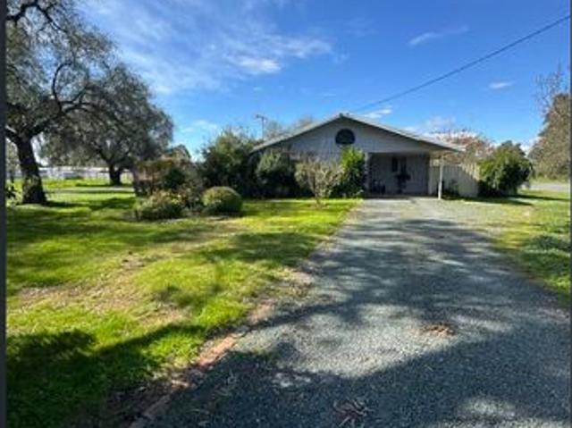 House for rent in Rochester, Victoria