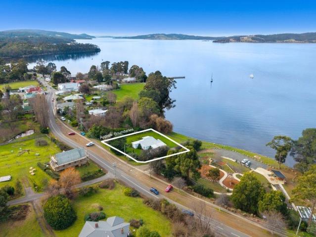 House for sale in Woodbridge, Tasmania