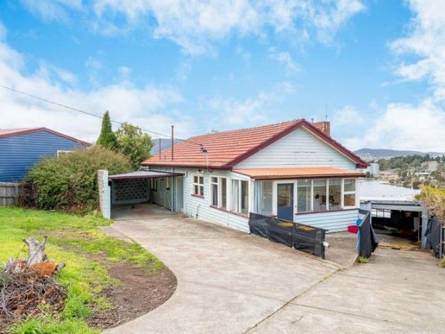 House for rent in Lutana, Tasmania