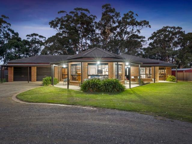 House for sale in Glen Park, Victoria