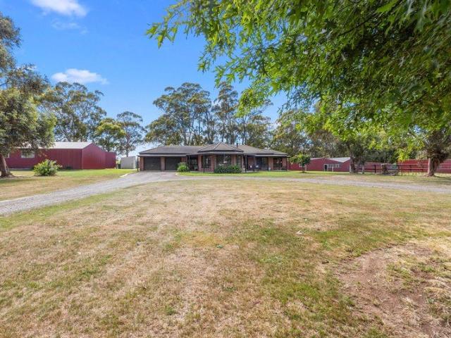 House for sale in Glen Park, Victoria