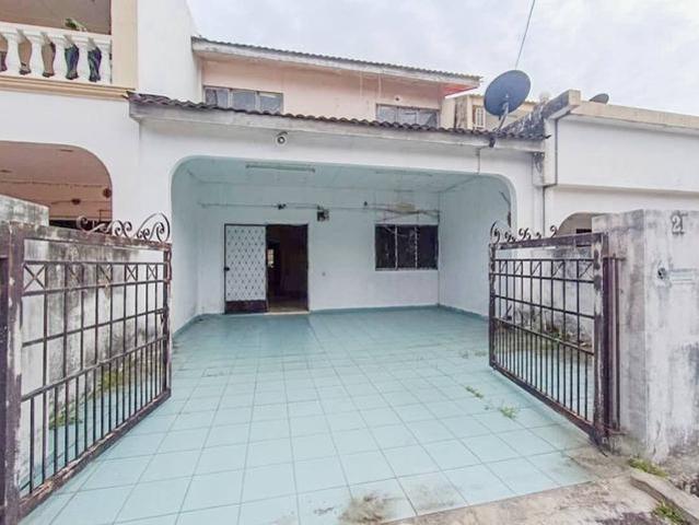 Terraced House for sale in Langat, Selangor