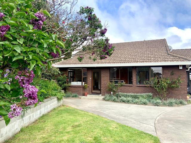 House for rent in Chaslands, Canterbury