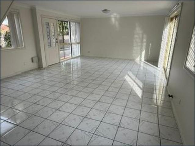 Townhouse for rent in Sydney, New South Wales