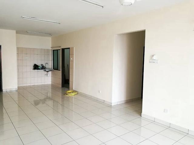 Condominium for sale in Petaling, Alam Impian