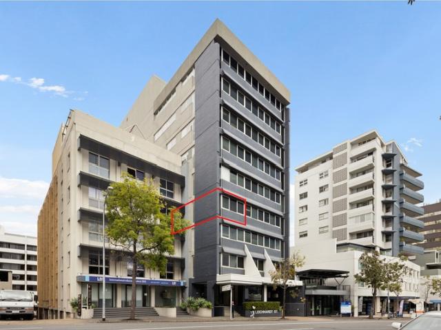 Office for rent in Toombul, Queensland