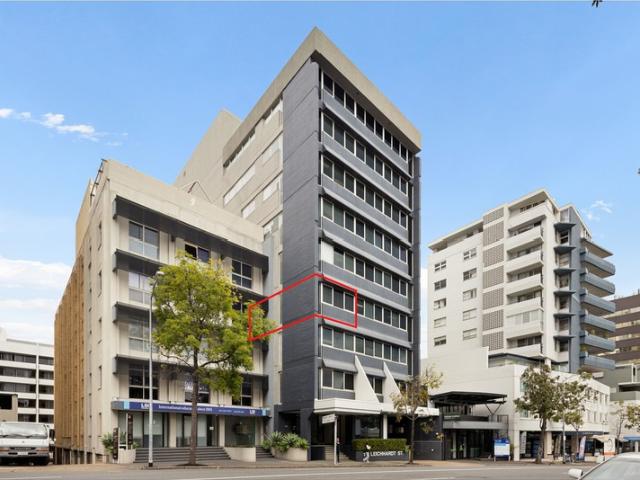 Office for sale in Toombul, Queensland