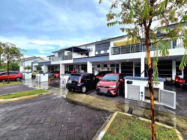Townhouse for sale in Tanjong Sepat, Selangor