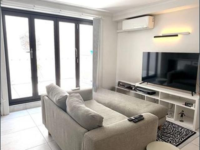 Granny Flat for rent in Lower North Shore, Sydney