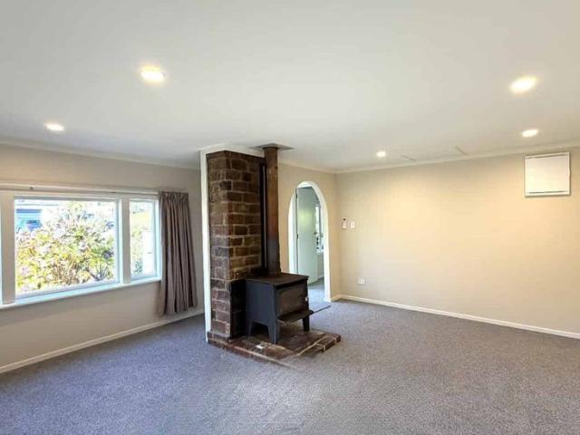 House for rent in Otakou