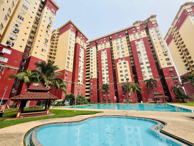 Apartment for sale in Petaling Jaya, Petaling