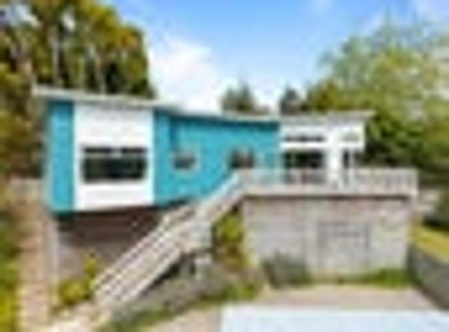 House for sale in Stillwater, Hibiscus and Bays